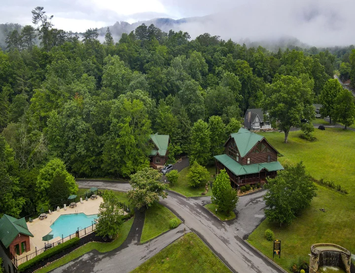 Smoky Cove Resort | Luxury Cabin Rentals | Pigeon Forge TN